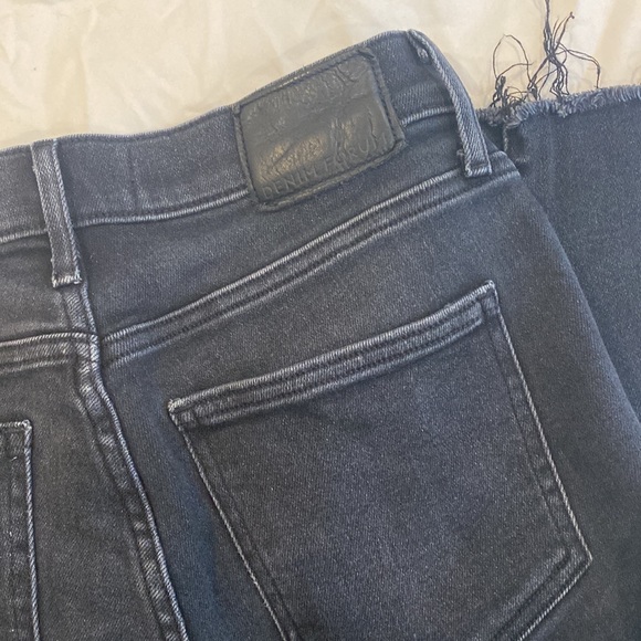 Denim Forum | The Nico Mid-Rise Skinny Crop Jean - Picture 6 of 6